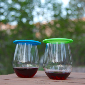 wine glasses with lids
